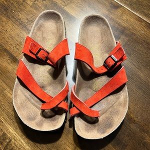 Birkenstock Mayari in Red Suede